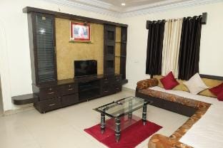 laxminarayan service apartment Vacation rental in Maharashtra