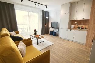 ApartamentySnu, Struga Tower Gold Apartment in Masovian Voivodeship
