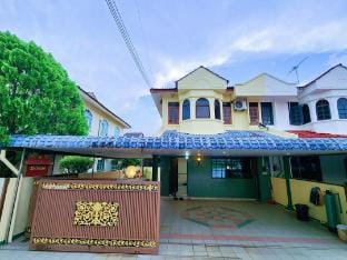Pengkalan 42 Double-Storey Homestay Vacation rental in Ipoh