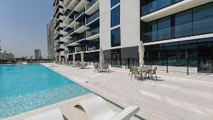 Luxurious 1-Bedroom Oasis l Binghatti Corner, JVC Apartment in Dubai