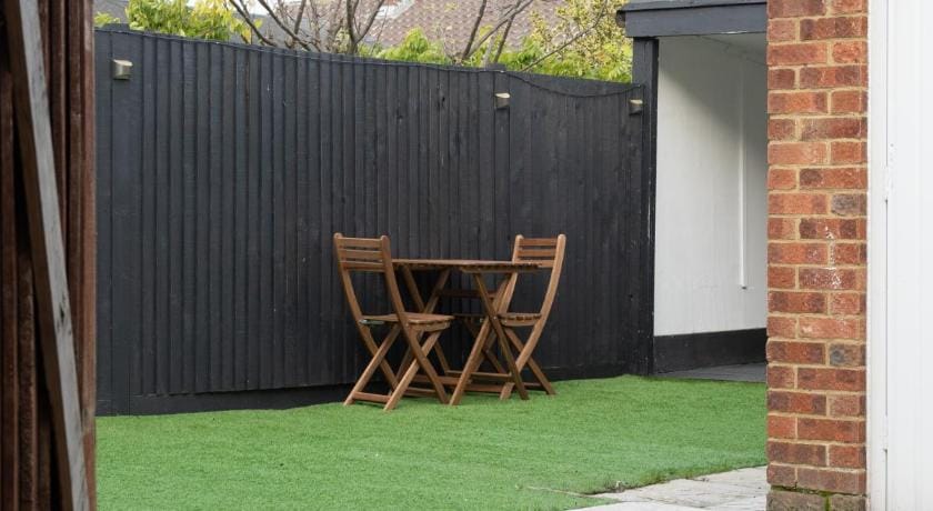 Oak Lodge Apartment in Sidcup