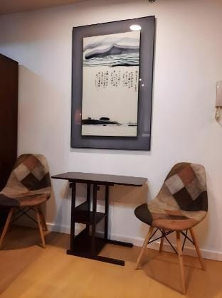 Japanese Inspired Unit in Avant BGC w/ Pool & Gym Vacation rental in Makati