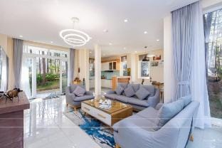 cheerful 3br villa surrounded by nature Villa in Dalat
