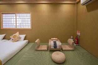 Osaka Houses Vacation rental in Osaka
