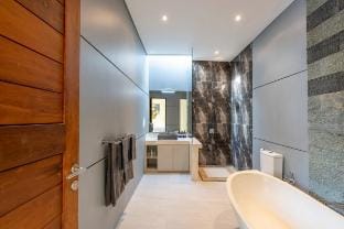 New! Elite Retreat Private Villa in Seminyak  Villa in North Kuta