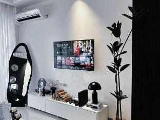 RNF 2Bedroom PS4 And FreeNetflix Vacation rental in Johor Bahru