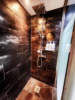 Matrix room near Gimpo airport 201. 5min to metro Apartment in Seoul