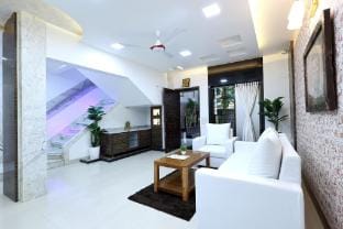 Luxe Villa-3BHK with Garden,Gym,Terrace,BathTub. Villa in Mumbai