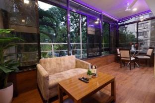 Three-Bedroom Villa – Relax with Garden, Gym & BBQ Vacation rental in Mumbai