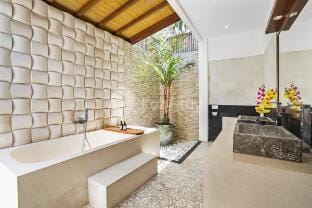 Jaya Villa by Kozystay - Canggu Villa in North Kuta