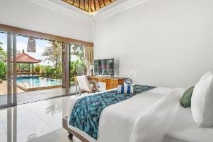 Srimalen Villa by Kozystay - Canggu Villa in North Kuta