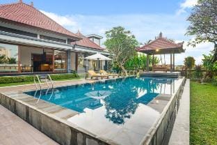 Srimalen Villa by Kozystay - Canggu Villa in North Kuta