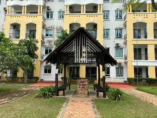 Desaru Beach Luxury Suite 3Pax D13A05 By De Home Vacation rental in Johor