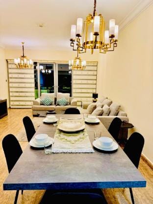 Spacious 2 Bedroom Downtown  Suite Apartment in Dubai