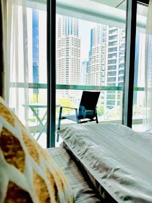 Spacious 2 Bedroom Downtown  Suite Apartment in Dubai