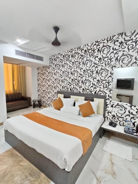 Goroomgo A star Amritsar Hotel in Punjab, India