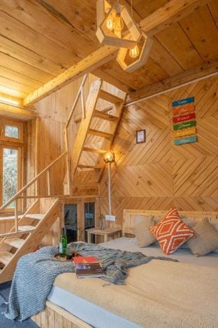 Bastiat Stays| Enchanting Cottage With Valley View Vacation rental in Himachal Pradesh
