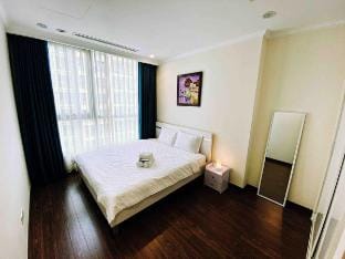 PROMOTION - 2 Bedrooms Vinhomes Landmark HighFloor Apartment in Ho Chi Minh City