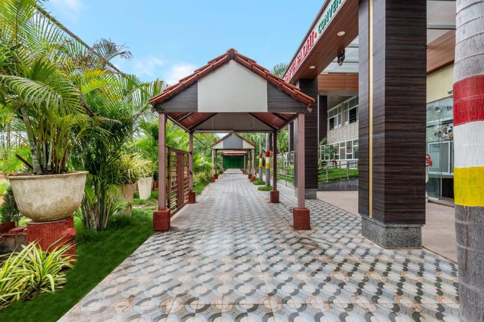 VS Green Valley Resort Hotel in Karnataka