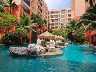 Seven seas 公寓适合家庭/泳池景/可做饭/wifi/健身房/近中天海滩 Vacation rental in Pattaya City