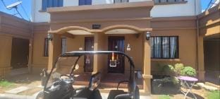 2층 단독주택, 룸3개 화장실 2개, 고급 주택단지 Vacation rental in Lapu-Lapu City