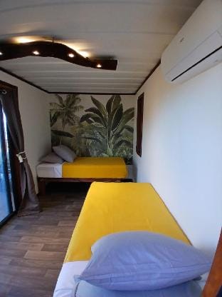 Fare Ohiti, face au spot de surf de Haapiti Vacation rental in Moorea-Maiao