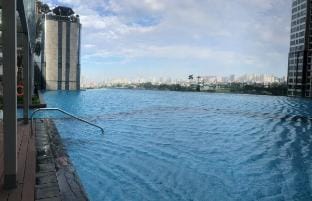 The Peninsula Landmark 81 - Vinhomes Central Park Apartment in Ho Chi Minh City