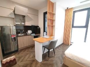 STUDIO LUXURY 1 BEDROOM Vinhomes Skypark Bắc Giang Apartment in Laos