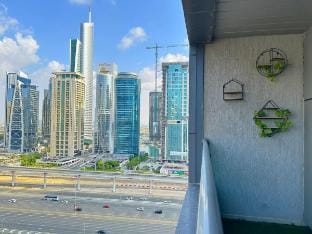 Cool Studio near to Metro & Beach in Dubai Marina Vacation rental in Dubai