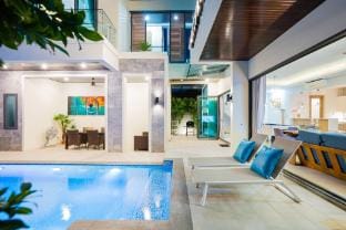 HOLLYWOOD Luxury PoolVilla Pattaya walking street Vacation rental in Pattaya City