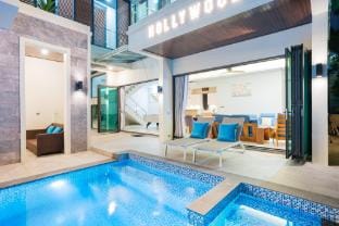 HOLLYWOOD Luxury PoolVilla Pattaya walking street Vacation rental in Pattaya City