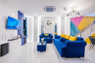 VIDA Luxury PoolVilla Pattaya 8 Bedrooms Villa in Chon Buri Changwat