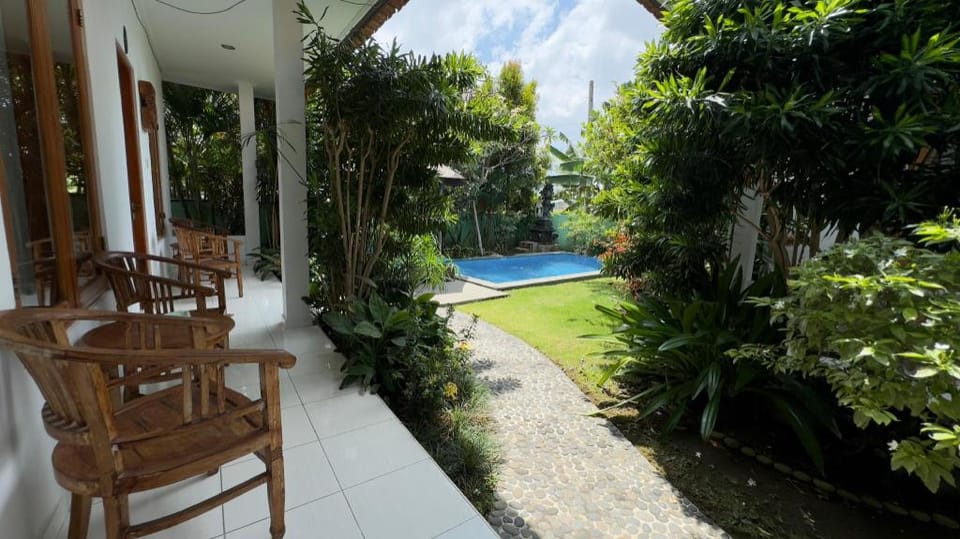 D'Carik Surf & Stay Hotel in North Kuta