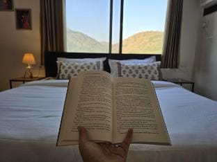 Ghar RJ27 | A Hill View Homestay Apartment in Gujarat
