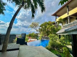 View apartments with infinity pool in Nusa Dua Vacation rental in Kuta Selatan