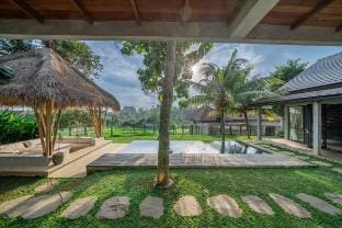 Sola Villa w/Private Pool & Rice Field | Ubud Villa in Tampaksiring