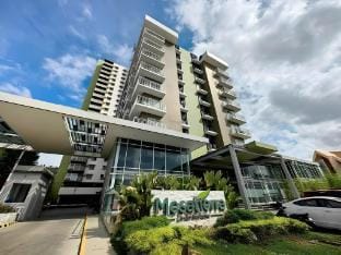 Condo with a Beautiful Scene (with balcony) Apartment in Davao City