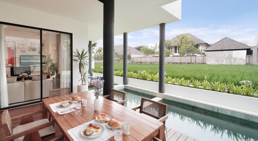 Mandala 3BR Designer Pool Villa in Berawa-Canggu Hotel in North Kuta