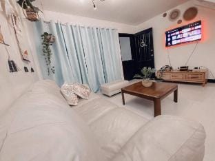 TRP1 - Cozy Home near Aquaplanet & Clark Airport Vacation rental in Angeles