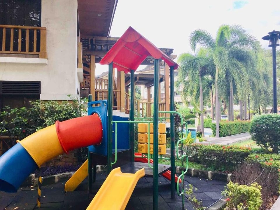 *Accessible 2BR condo close to SM Marikina/LRT 2* Apartment in Marikina