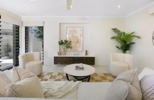 Riviera Road Miami - 4BRM Dual Villa Villa in Gold Coast