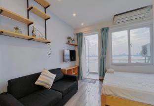 Hanoi Home 2 - Lake View Apartment Apartment in Laos