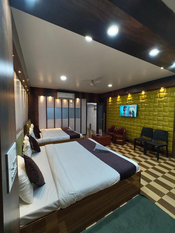 Goroomgo Akay guest house Varanasi 3km from Kashi Vishwanath Temple Hotel in Varanasi