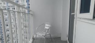 AIRCON CONDO ROOM IN MAKATI GOOD FOR 4 PERSONS Apartment in Makati