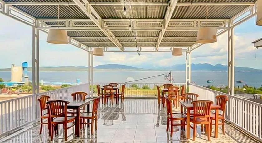 Grand Hills Hotel Near Ketapang Banyuwangi Mitra RedDoorz Hotel in East Java