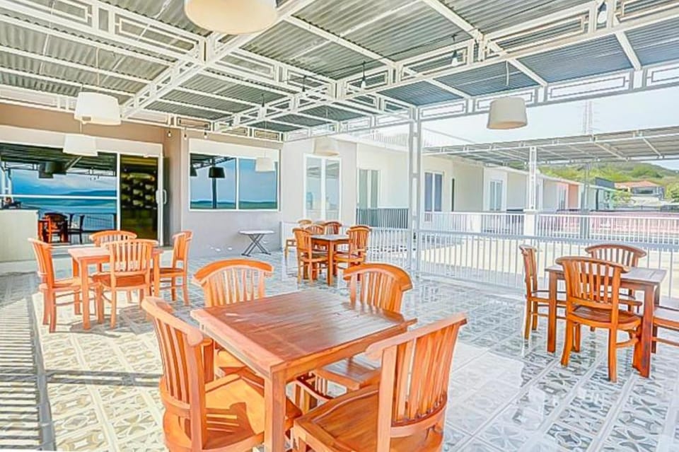 Grand Hills Hotel Near Ketapang Banyuwangi Mitra RedDoorz Hotel in East Java