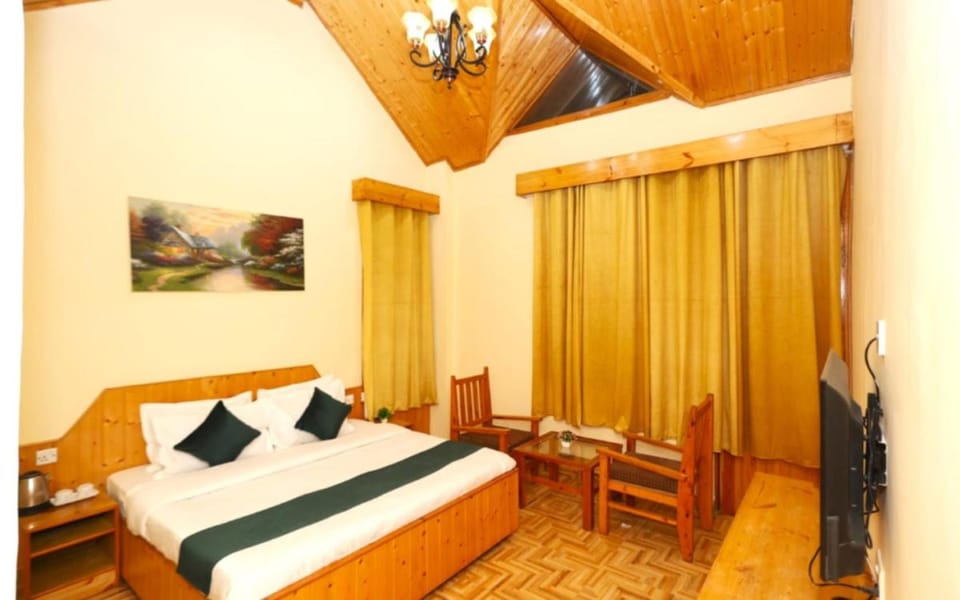 Marrema Regency Pure Veg by StayApart Bed and Breakfast in Manali