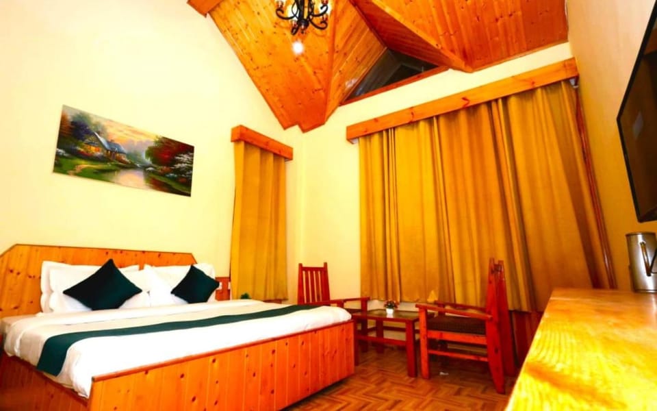 Marrema Regency Pure Veg by StayApart Bed and Breakfast in Manali