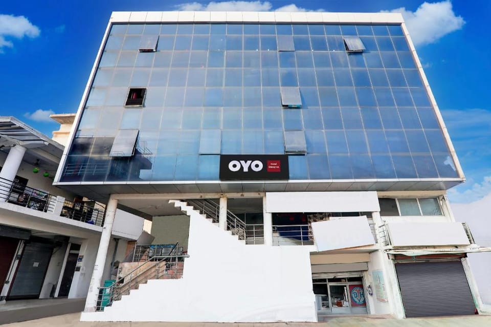 Hotel O Shivay Inn Hotel in Lucknow