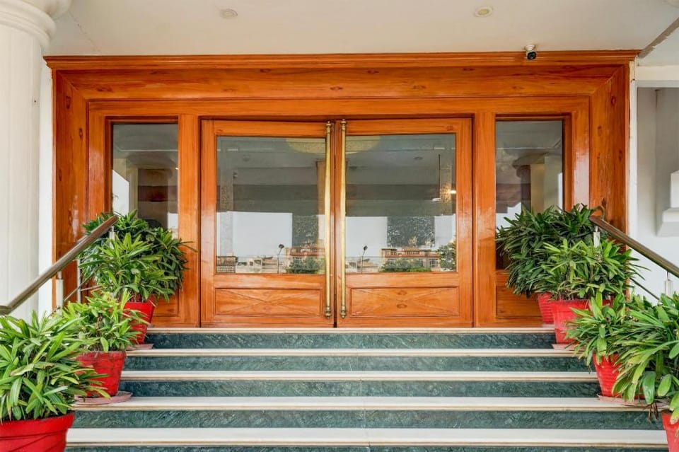 Super Townhouse Subhash Nagar Formerly Royal Palazzo Hotel in Jaipur